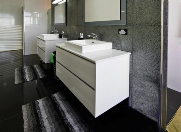 vanity-1